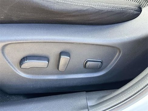 Used 2017 Nissan Rogue Sport SV w/ SV Premium Package image 14