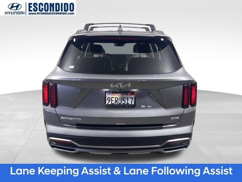 Used 2023 Kia Sorento EX image 4