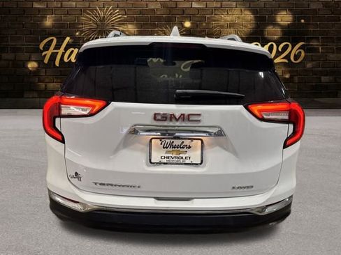 Used 2023 GMC Terrain SLT image 4
