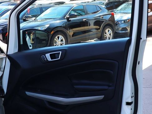 Used 2020 Ford EcoSport Titanium FWD image 28