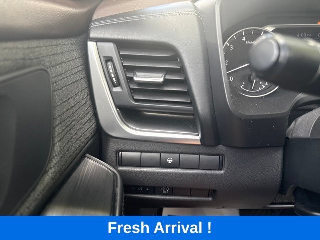 Used 2023 Nissan Rogue SV FWD image 9