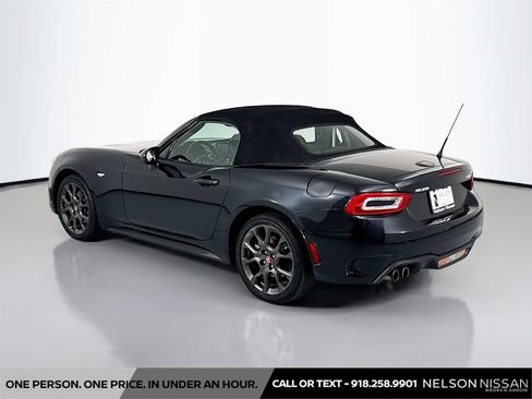 Used 2018 FIAT 124 Spider Abarth w/ Convenience Group RWD image 7