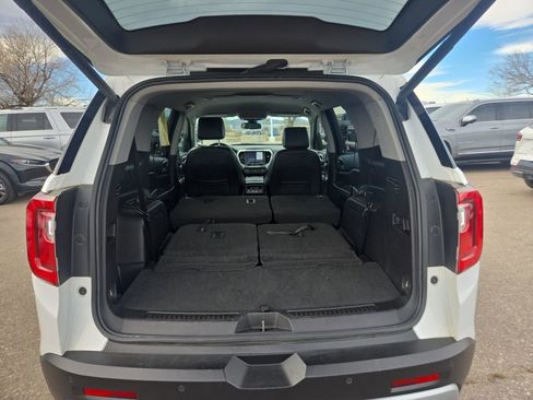 Used 2023 GMC Acadia SLT image 24