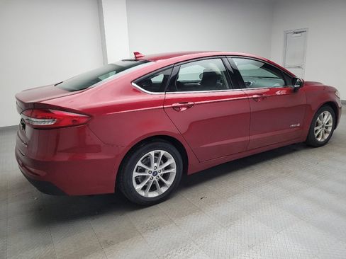 Used 2019 Ford Fusion SE FWD image 10