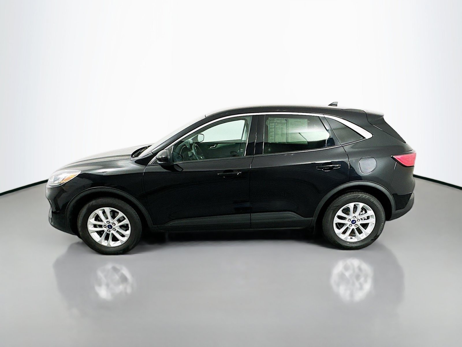 Used 2021 Ford Escape SE FWD image 4