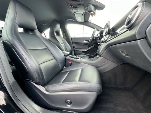 Used 2015 Mercedes-Benz CLA 250 4MATIC image 21