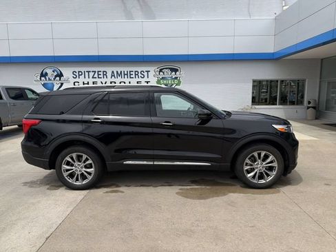 Used 2023 Ford Explorer Limited w/ Equipment Group 301A AWD/4WD image 11