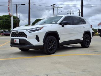 Used 2025 Toyota RAV4 LE video 1