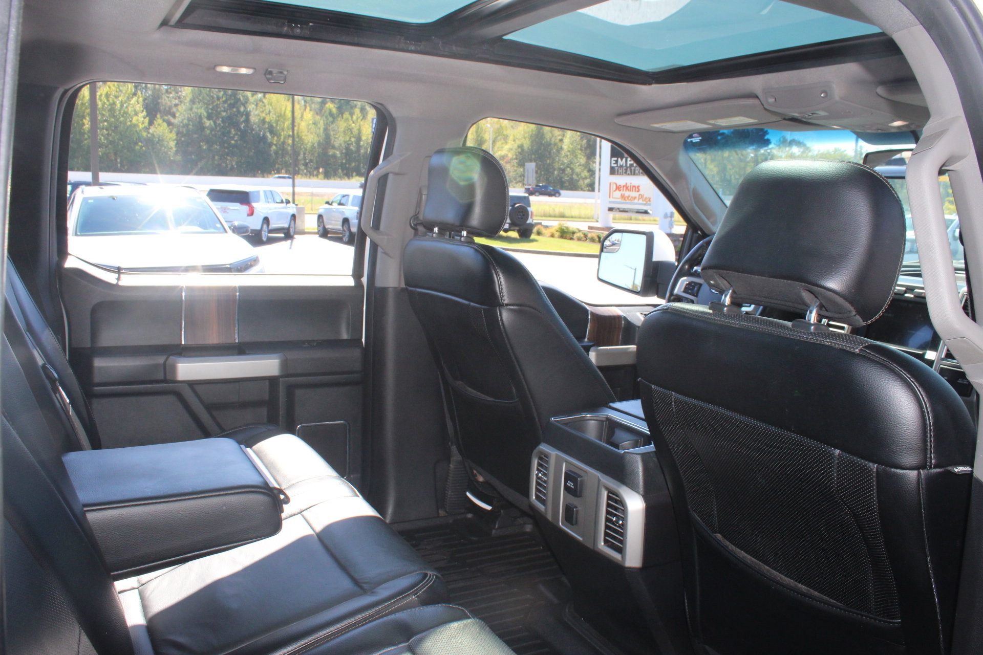 Used 2016 Ford F150 Lariat RWD image 30