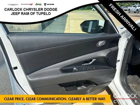 Used 2026 Hyundai Elantra SE FWD image 14