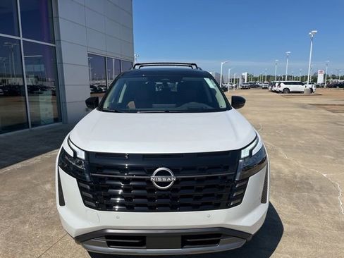 New 2026 Nissan Pathfinder Platinum AWD/4WD image 6
