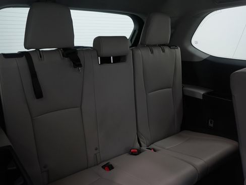 Used 2025 Toyota Grand Highlander XLE image 13