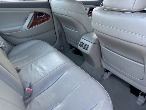 Used 2010 Toyota Camry XLE image 30