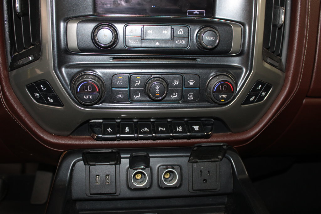 Used 2016 Chevrolet Silverado 3500 High Country w/ Duramax Plus Package AWD/4WD image 32
