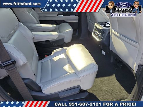 Certified 2025 Ford Expedition Active AWD/4WD image 17