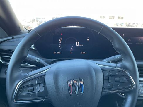 Used 2025 Buick Envista Sport Touring image 33