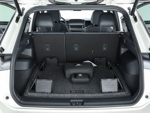 New 2026 Volkswagen Tiguan SE R-Line image 29