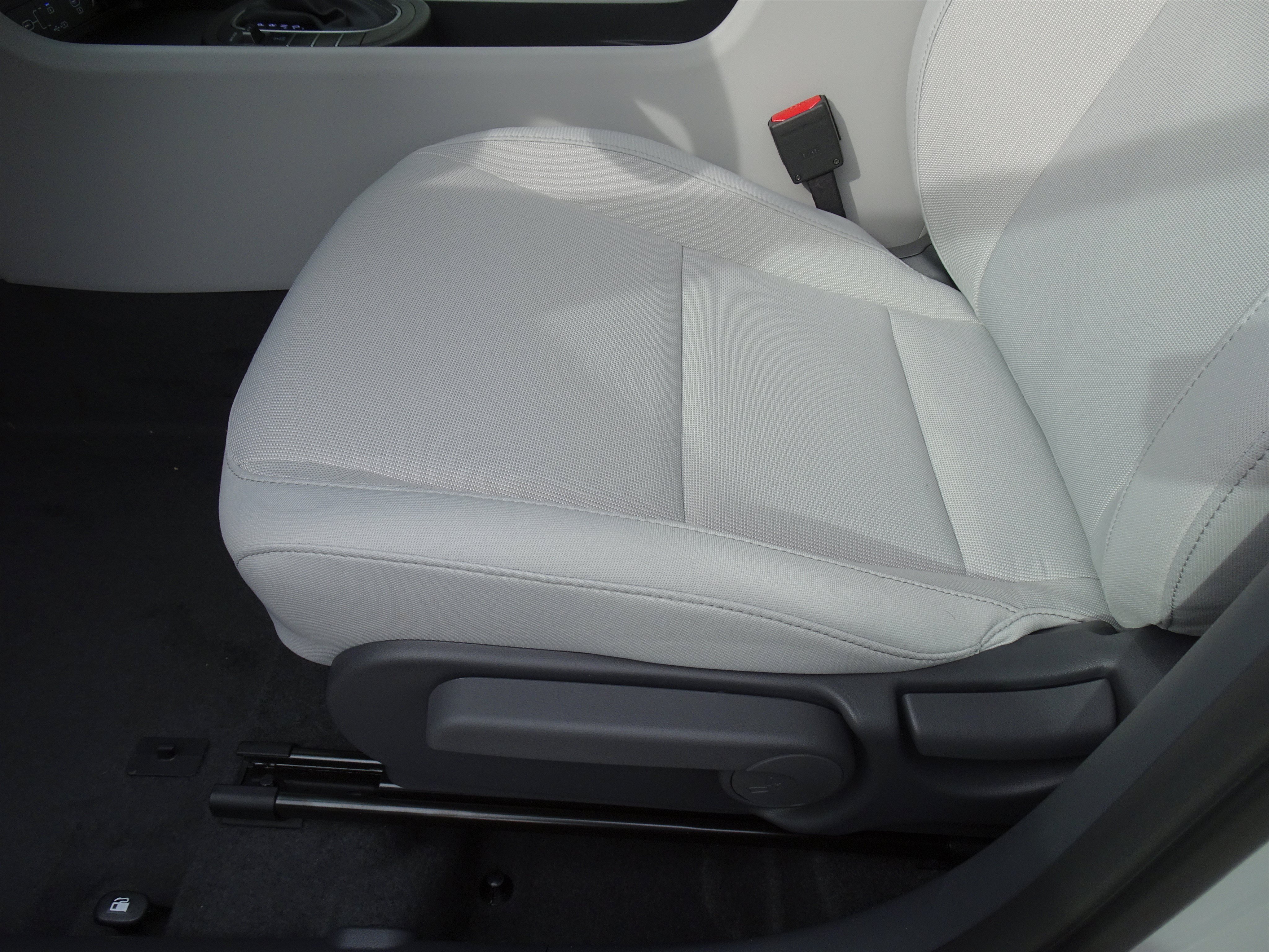 New 2026 Hyundai Kona SE AWD/4WD image 19