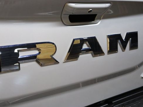 Used 2026 RAM 2500 Laramie AWD/4WD image 27