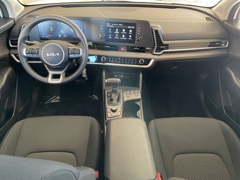 Used 2025 Kia Sportage LX image 32