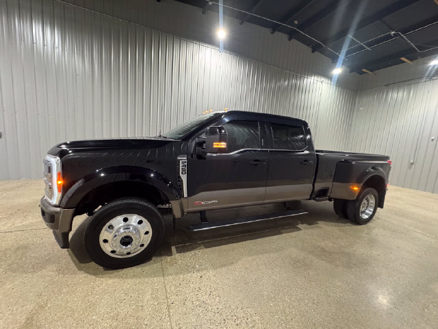 Used 2023 Ford F450 King Ranch w/ FX4 Off-Road Package AWD/4WD image 2