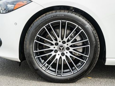 Used 2025 Mercedes-Benz C 300 4MATIC Sedan image 18