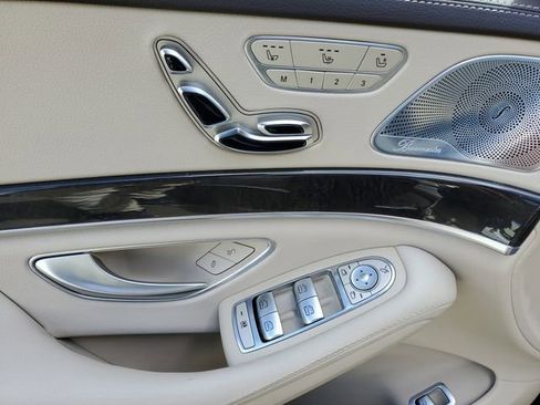 Used 2016 Mercedes-Benz S 550 Sedan image 19
