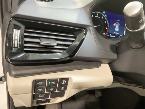 Used 2025 Acura RDX SH-AWD w/ Advance Package image 24