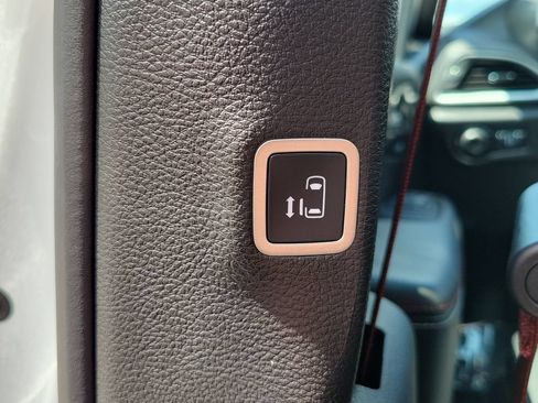 New 2027 Chrysler Pacifica Select FWD image 27