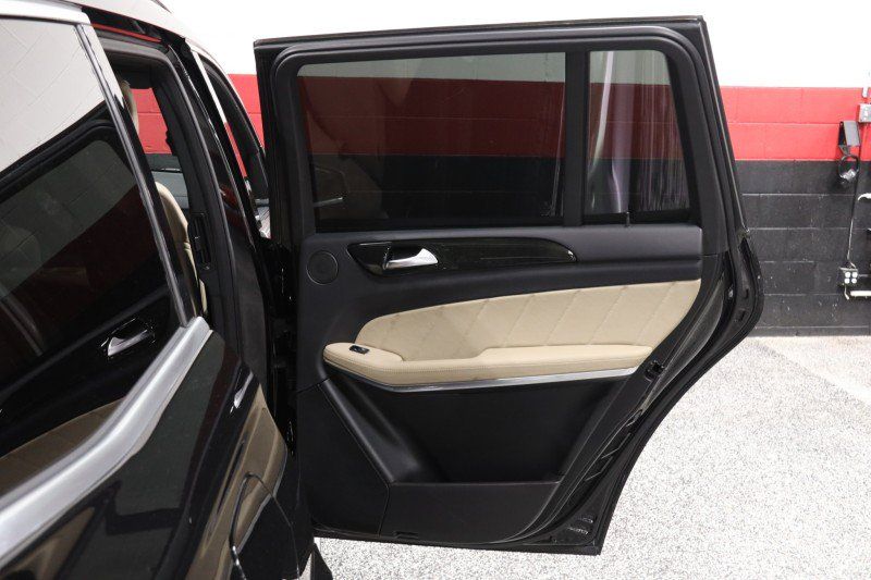 Used 2015 Mercedes-Benz GL 550 4MATIC image 45