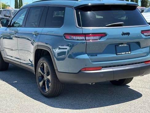 New 2026 Jeep Grand Cherokee L Limited w/ Limited Altitude Package AWD/4WD image 5