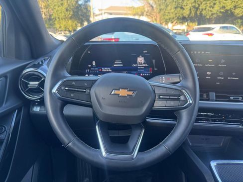 Used 2025 Chevrolet Equinox LT image 27