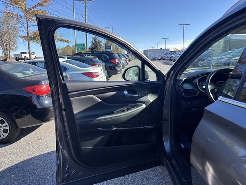 Used 2022 Hyundai Santa Fe SEL Premium image 17