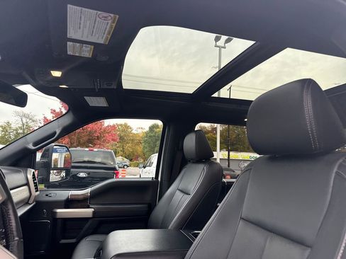 Used 2022 Ford F350 Lariat w/ Black Appearance Package image 31