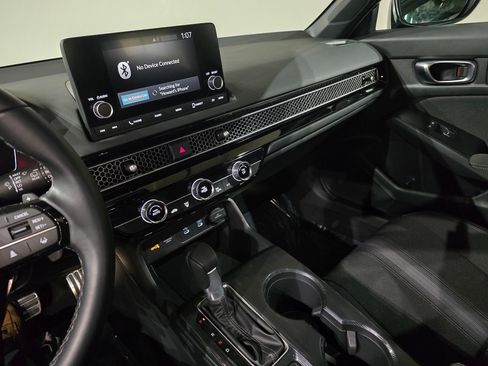 Used 2025 Honda Civic Sport image 23