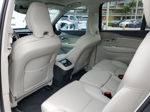 Certified 2024 Volvo XC90 B6 Plus w/ Protection Package Premier image 11