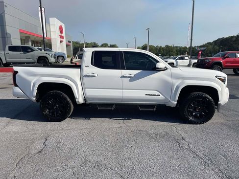 Used 2026 Toyota Tacoma SR5 RWD image 2