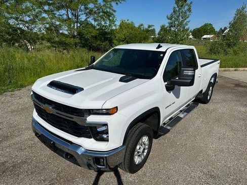 Used 2025 Chevrolet Silverado 2500 LT w/ Convenience Package AWD/4WD image 26