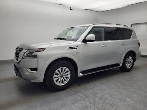 Used 2021 Nissan Armada SV image 2