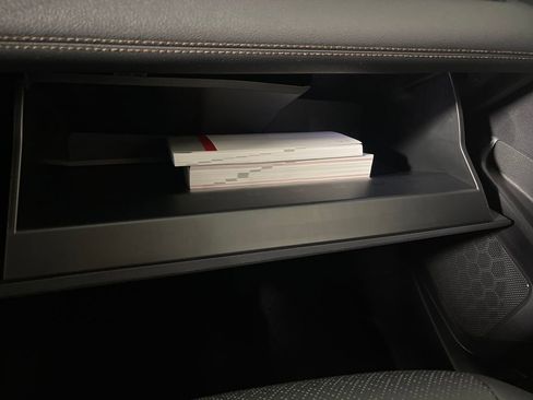 Used 2026 Toyota Sienna Platinum image 25