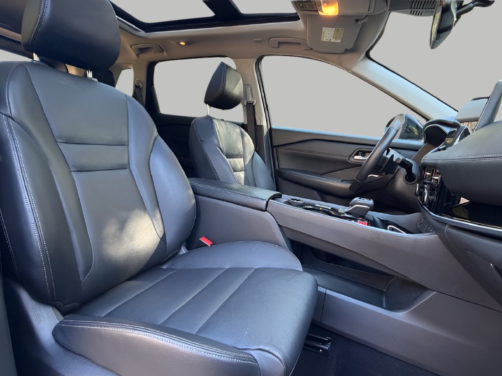 Used 2024 Nissan Rogue SL w/ SL Premium Package AWD/4WD image 13