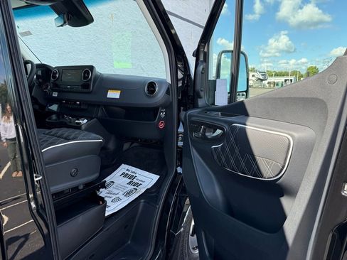 New 2024 Mercedes-Benz Sprinter 3500 image 17