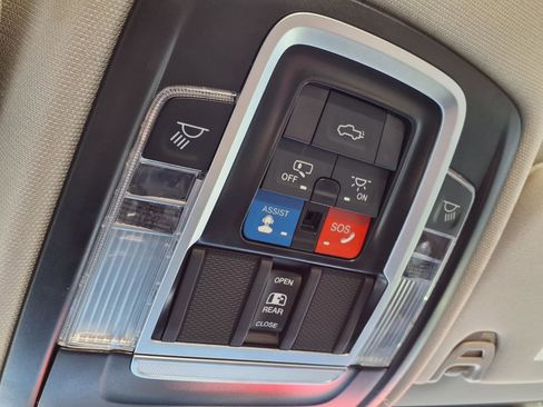 Used 2023 RAM 3500 Limited image 16