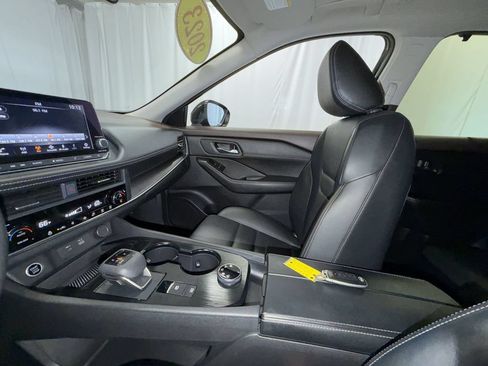 Used 2023 Nissan Rogue SV w/ SV Premium B Package AWD/4WD image 21