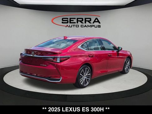 Used 2025 Lexus ES 300h w/ Premium Package FWD image 14