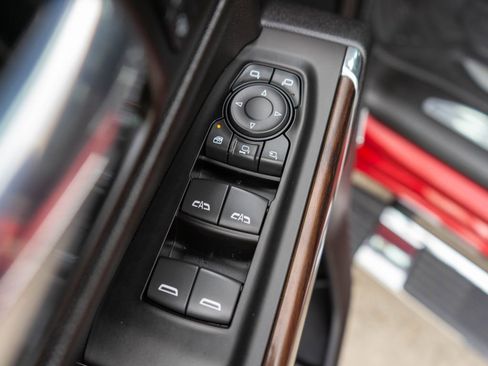 Used 2021 GMC Sierra 3500 SLT w/ SLT Premium Package image 19