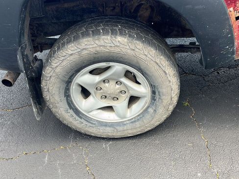 Used 2007 Toyota Tacoma 4x4 Regular Cab image 22