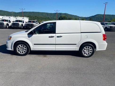 Used 2014 RAM C/V Tradesman FWD image 5