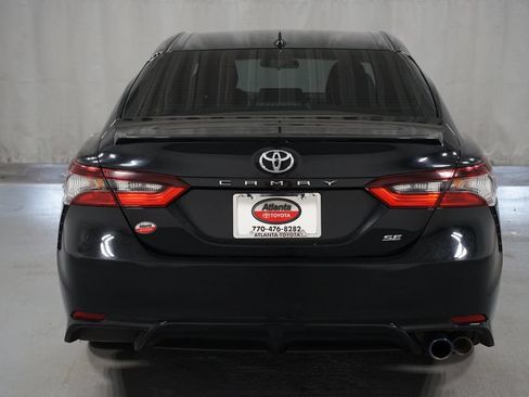 Used 2022 Toyota Camry SE FWD image 7