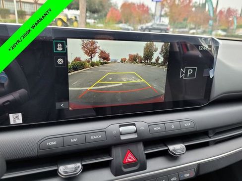 New 2025 Kia K4 LXS image 9
